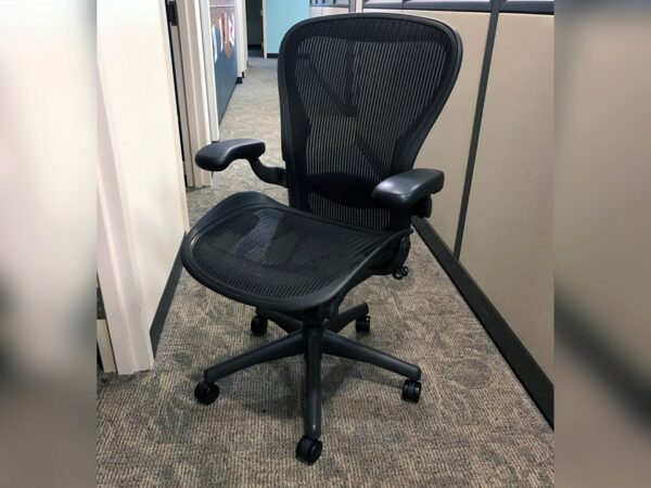 Herman Miller Aeron Black Chair - Image 2